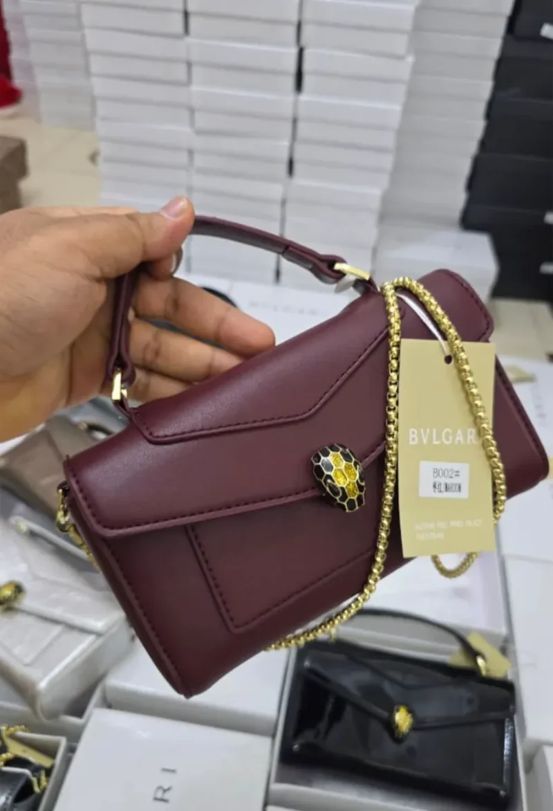 شنطة بولغاري عنابي